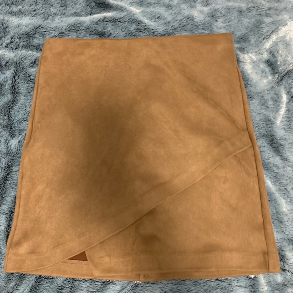 Dynamite high waisted skirt. Light brown. Size med - Picture 1 of 3